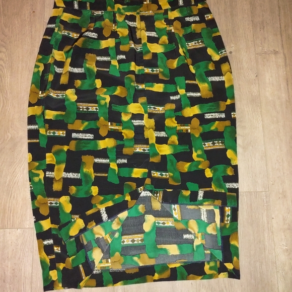 Pencil Skirt, Size Medium - Picture 2 of 2